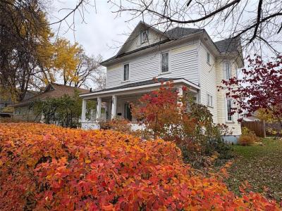 102 4TH AVENUE SOUTHWEST, Dauphin, Manitoba R7N 1T7, Canada