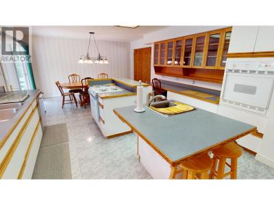 309 SKYLINE ROAD, Quesnel, British Columbia V2J 6H9, Canada