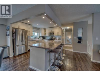 11416 92 STREET, Fort St. John, British Columbia V1J 4Y3, Canada