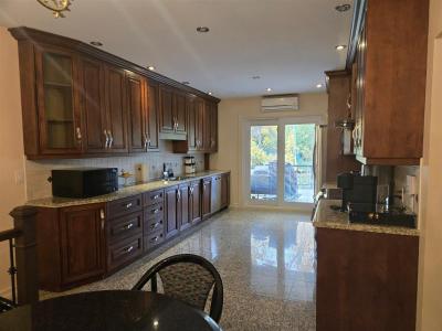 12052 Boul. Taylor, Montréal (Ahuntsic-Cartierville), Quebec H3M 2J8, Canadá