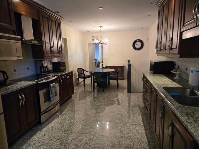 12052 Boul. Taylor, Montréal (Ahuntsic-Cartierville), Quebec H3M 2J8, Canadá