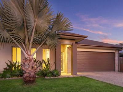 32 Apple Crescent, Caloundra West, QLD 4551, Australia