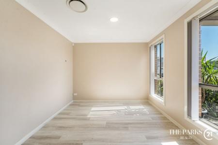 1 Bonython Avenue, Middleton Grange, NSW 2171, Australia