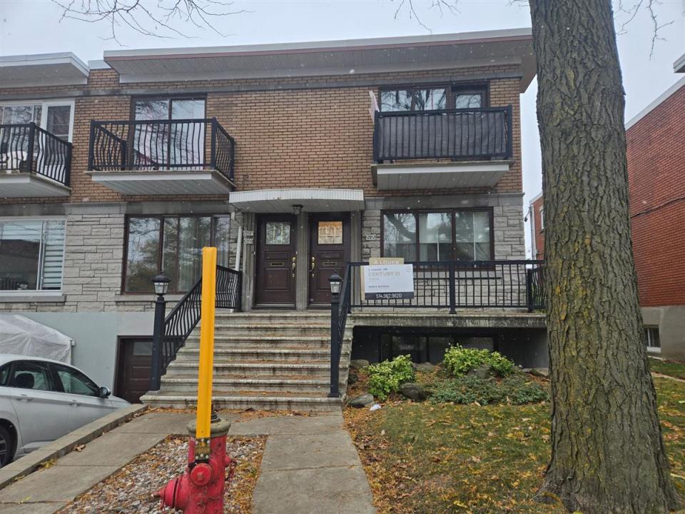 12052A  Boul. Taylor, Montréal (Ahuntsic-Cartierville), 魁北克省 H3M 2J8, 加拿大