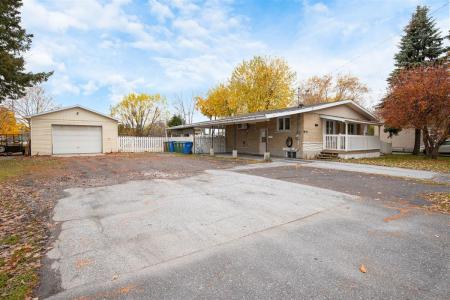 164  Rue St-Romuald, Farnham, 魁北克省 J2N 2P2, 加拿大