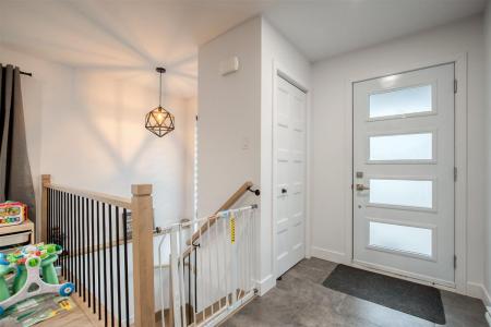 328  Rue Deslauriers, Farnham, 魁北克省 J2N 0G4, 加拿大