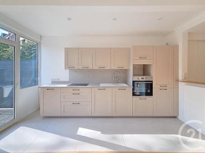 Troyes, Champagne-Ardenne 10000, France