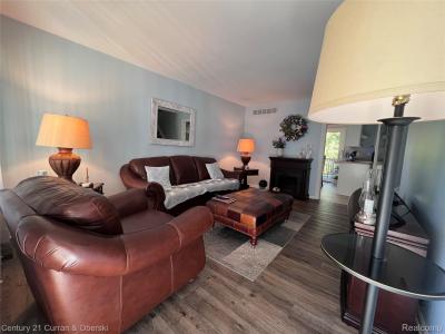 320 Hampton Ct , 33, South Lyon, Michigan 48178, Estados Unidos