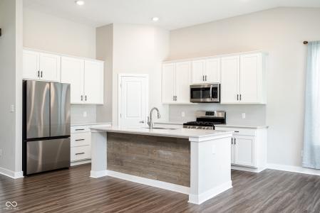 9804 Canyon Lane, Pendleton, Indiana 46064, USA