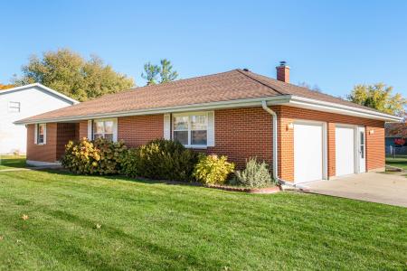 844 S 7th Street, Dekalb, Illinois 60115, USA