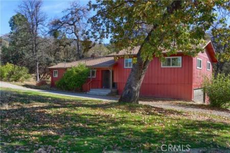 42896 Country Club Drive E, Oakhurst, California 93644, USA