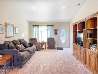 1435 4th Street, Carrington, Dakota Du Nord 58421, États-Unis