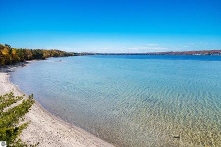 N Stony Point Road, Suttons Bay, Michigan 49682, Stati Uniti