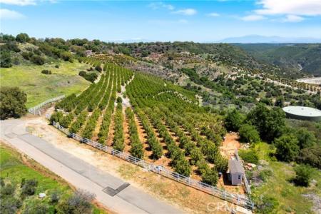 27 Via Escalon, Temecula, California 92590