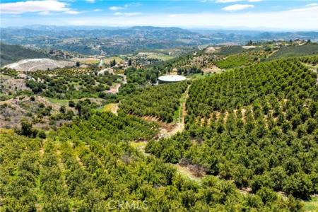 27 Via Escalon, Temecula, California 92590