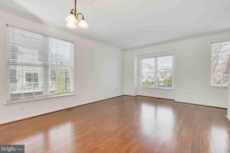 42791 Flannigan Terrace, Chantilly, וירג'יניה 20152, ארצות הברית של אמריקה