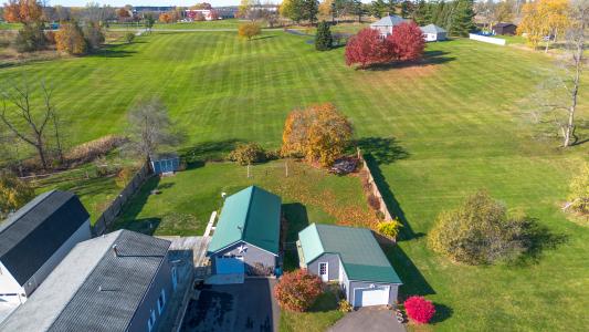 2342 Lower Lake Road, Seneca Falls, Nowy Jork 13148, USA