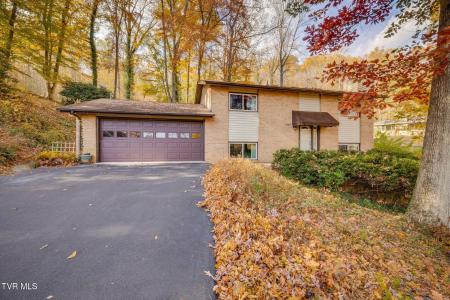 4422 Rustic Way, Kingsport, Tennessee 37664, USA