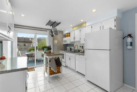 3 Hummingbird Trail, Vernon, New Jersey 07422, USA