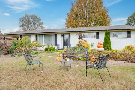 1913 Berry Ave., Florence, Alabama 35630