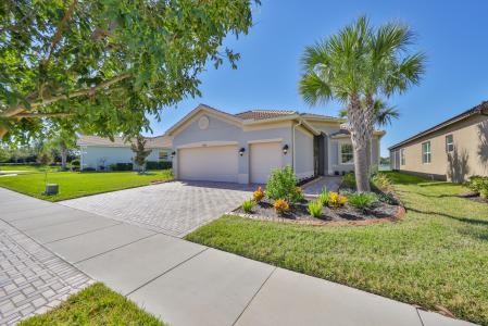 15527 Corona Del Mar Dr, Wimauma, Floryda 33598, USA