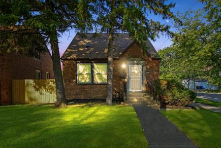 12500 S Lowe Ave, Chicago, Illinois 60628, USA