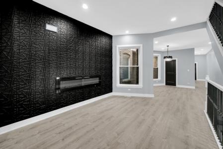 4343 S Ellis Ave, Chicago, 伊利诺斯州 60653, 美国