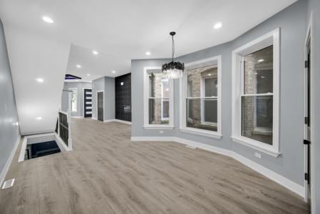 4343 S Ellis Ave, Chicago, 伊利诺斯州 60653, 美国