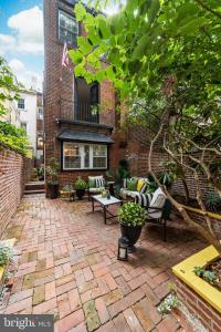 321 S FAWN STREET, PHILADELPHIA, Pennsylvania 19107, Estados Unidos