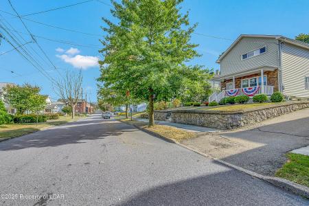 619 Montgomery Avenue, West Pittston, Pennsylvanie 18643, États-Unis