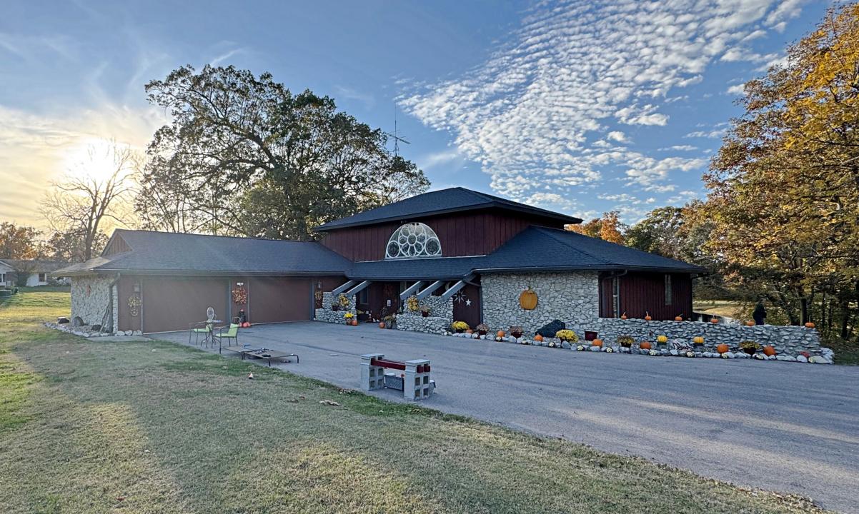 550 S State Road 59, Linton, Indiana 47441