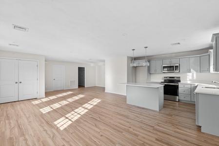 393 Court St #5, Plymouth, Massachusetts 02360, USA