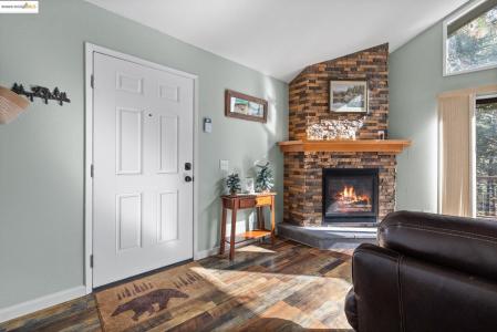 26389 Siskiyou Dr., Long Barn, California 95335, Stati Uniti