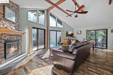 26389 Siskiyou Dr., Long Barn, California 95335, Stati Uniti