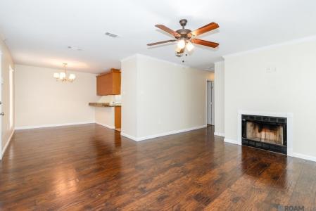 910 Kathryn St, Denham Springs, לואיזיאנה 70726, ארצות הברית של אמריקה 