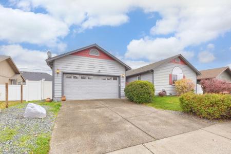 1061 Rainwood Lane, Grants Pass, Oregón 97527, Estados Unidos