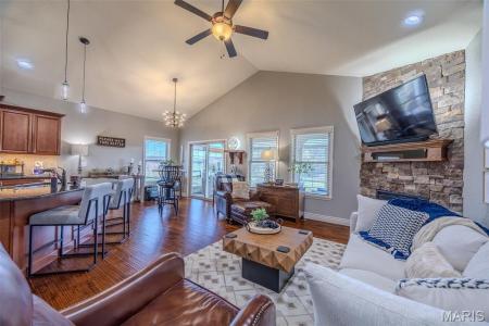 50 Sunstone Drive, Camdenton, Missouri 65020, USA