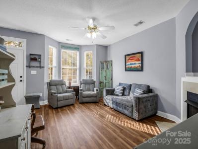 6103 Dane Drive, Dallas, Caroline Du Nord 28034, États-Unis