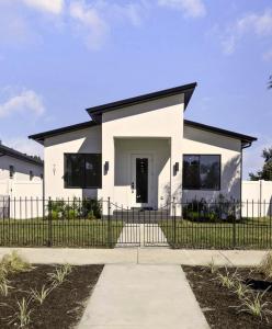 701 42ND AVENUE S, St Petersburg, Florida 33705, USA