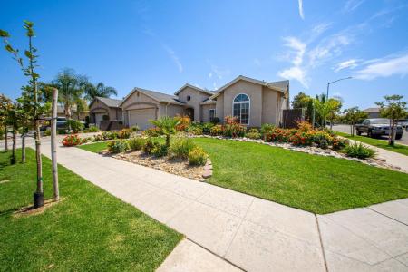 5314 Laurite Avenue E, Fresno, Калифорния 93725, Соединенные Штаты