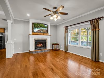 1615 Oak Park Court, Iron Station, North Carolina 28080, Stati Uniti