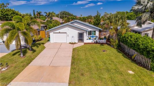 729 105th Avenue N, Naples, Florida 34108, USA