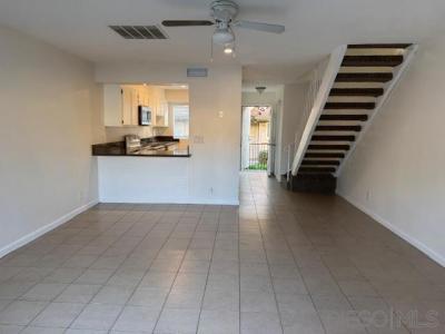 647 Beverly Pl., San Marcos, Californie 92078, États-Unis