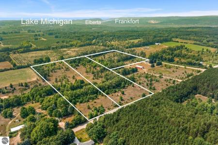 3234 Forrester Road, Frankfort, 密歇根州 49635, 美国