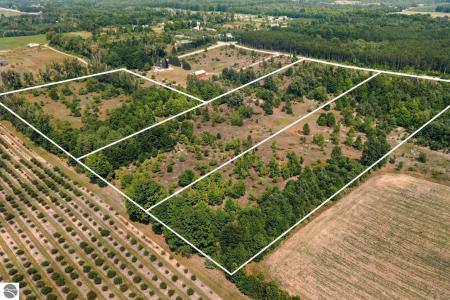 3234 Forrester Road, Frankfort, 密歇根州 49635, 美国