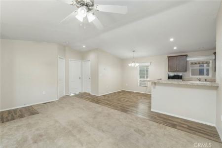 5800 Hamner #156, Eastvale, Californie 91752, États-Unis