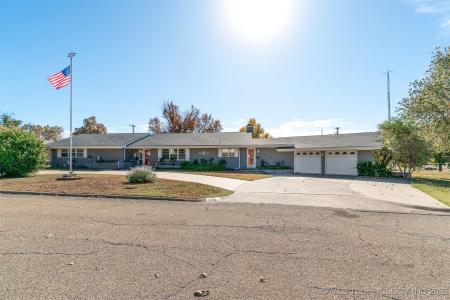 1107 E 8th Street, Cushing, Oklahoma 74023, Estados Unidos