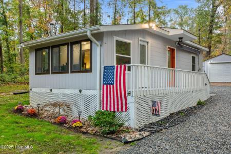 588 River Road, Blounts Creek, North Carolina 27814, USA