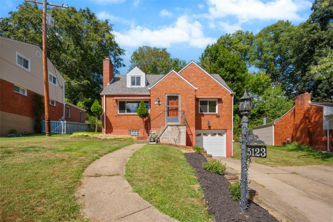 5123 S Passage Dr, Pittsburgh, Pennsylvania 15236, Estados Unidos