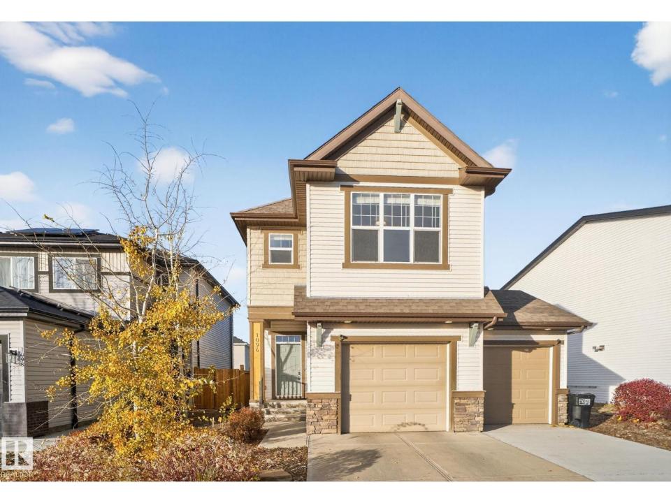 1096 SECORD PROMENADE NW, Edmonton, Alberta T5T 7B1, Canada